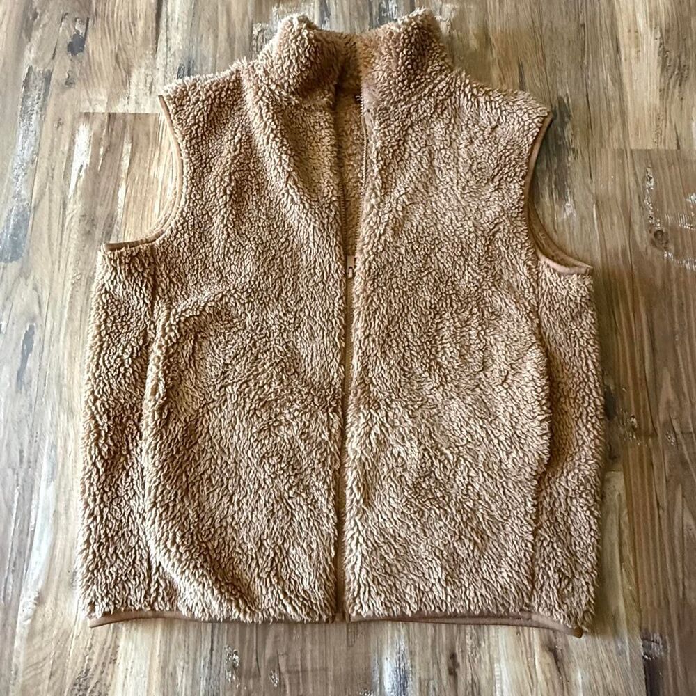 Uniqlo Teddy Sherpa Vest – Women's Medium